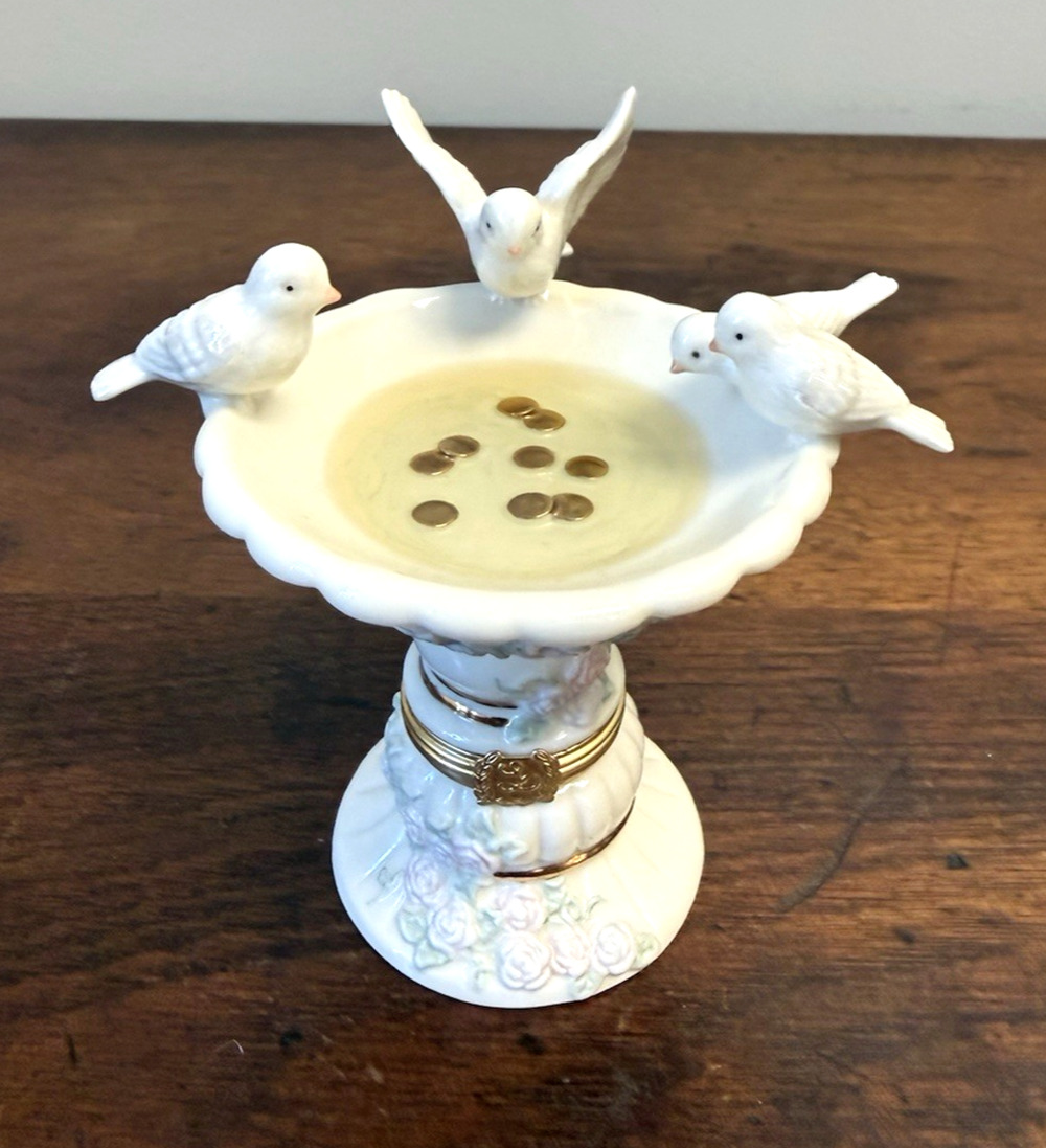 Lenox Treasures Spring Gathering Bird Bath Porcelain Hinged Trinket Box 3.875"